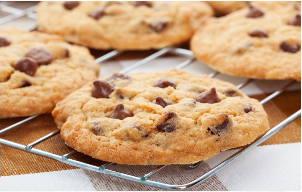 chocolate chip cookies 