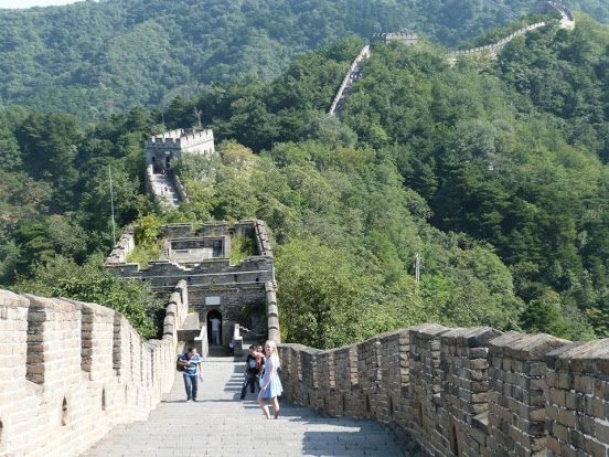 girl on great wall of china 