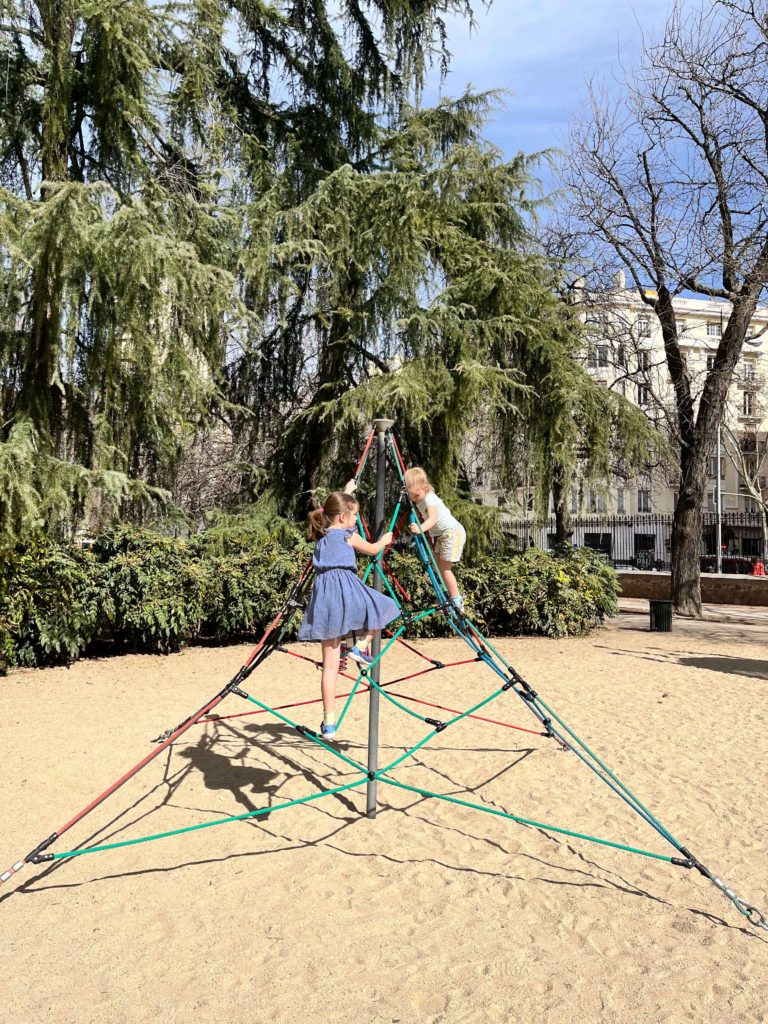 One of many climbing frames in Retiro Park